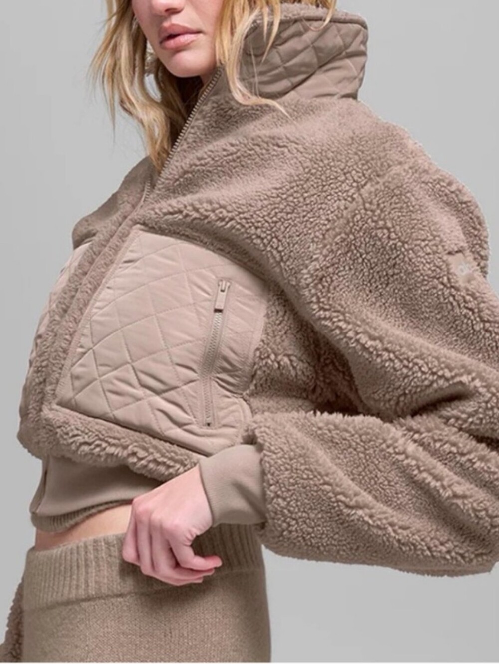 Alo Sherpa Edge Bomber in Size X Small Chai Latte